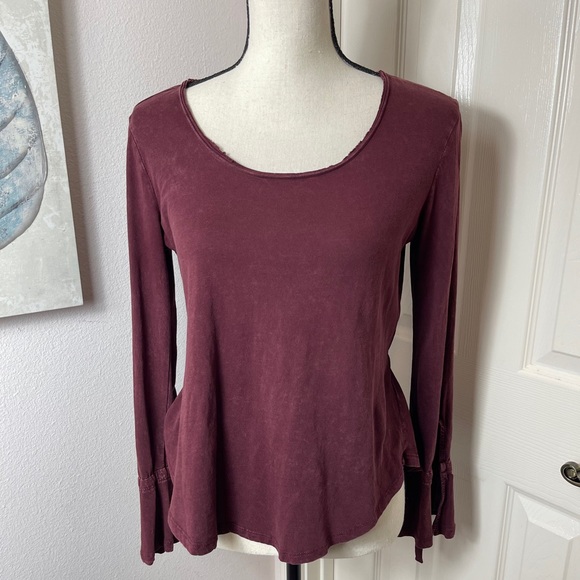 Others Follow maroon long bell sleeve blouse sz sm - Picture 1 of 7